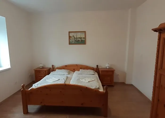 Natalia Vendeghaz Apartment *