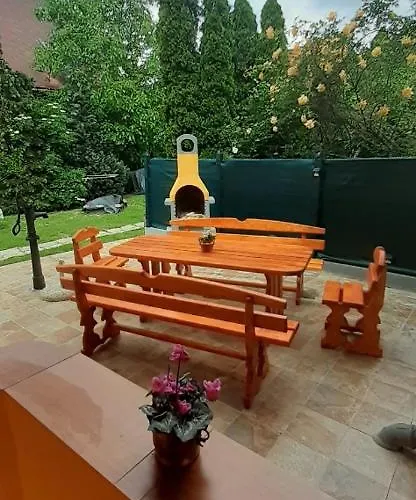 Apartament Natalia Vendeghaz *