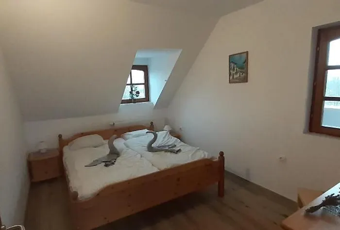 Natalia Vendeghaz Balatonakali